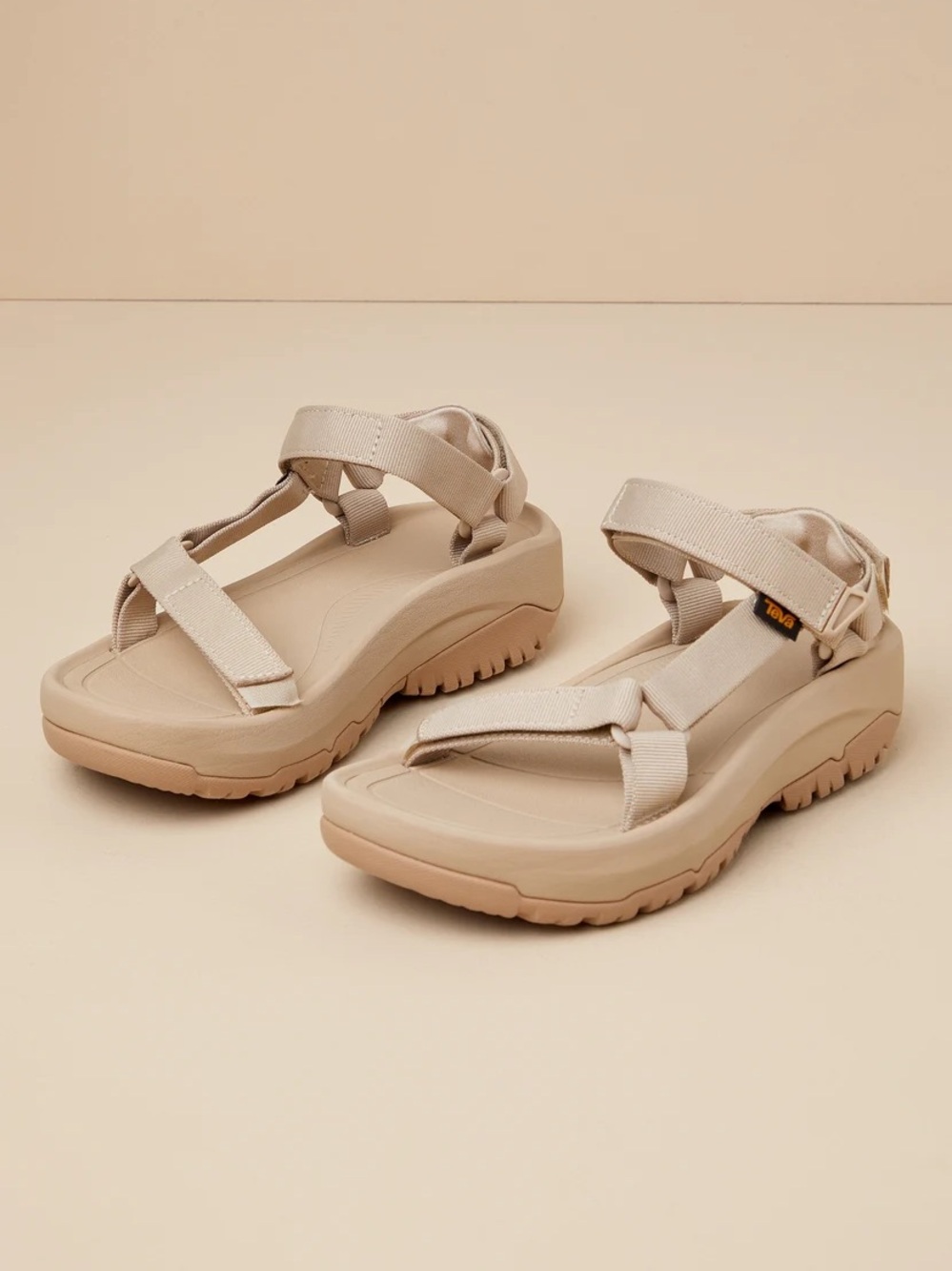 Teva Hurricane XLT2 Sport Sandals in Cream US 9. Brand New!